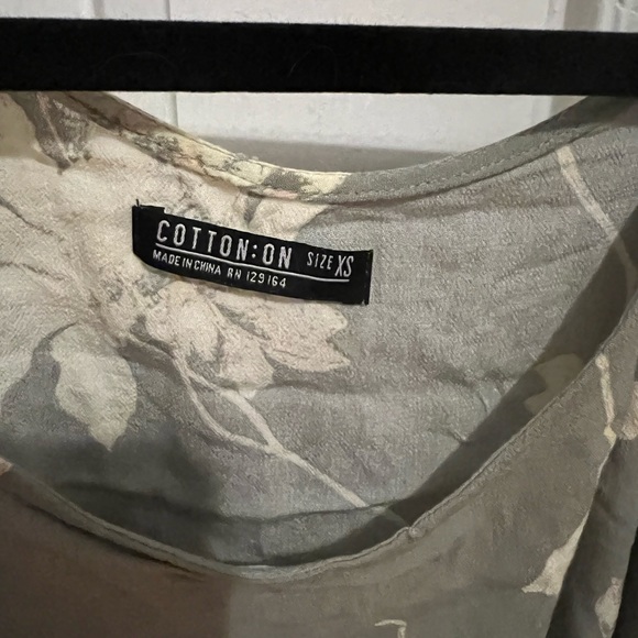 Cotton On Crop Top - Picture 2 of 3